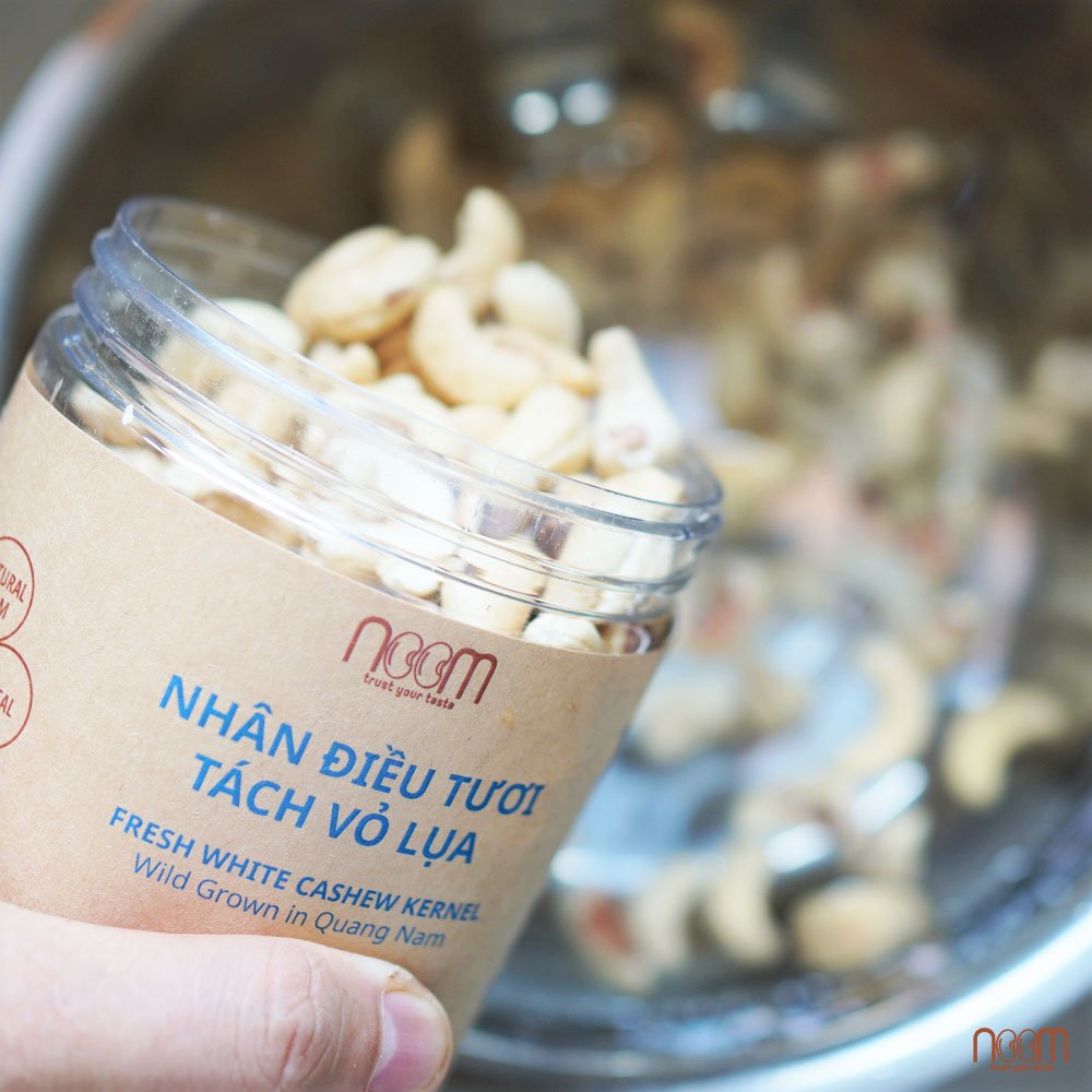 100gr nhân điều tươi và 300ml nước sạch